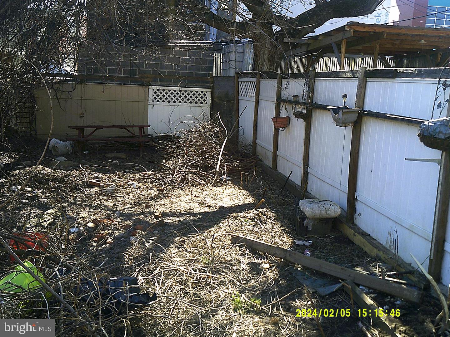 264 W Wensley St Property Photo 2