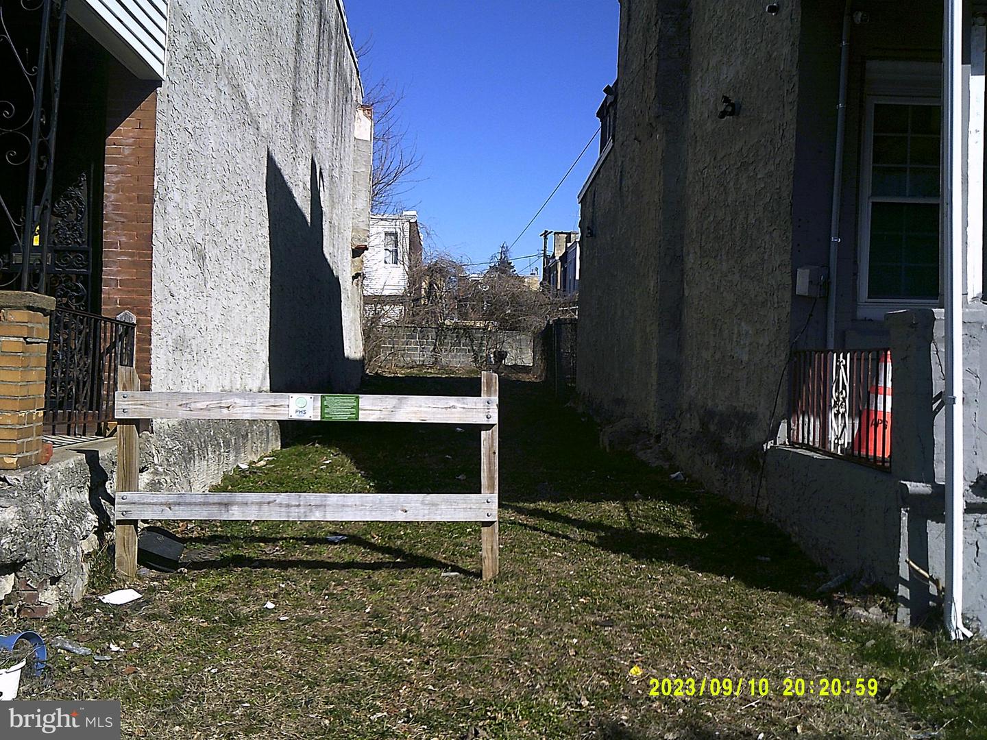2107 W Westmoreland St Property Photo 2