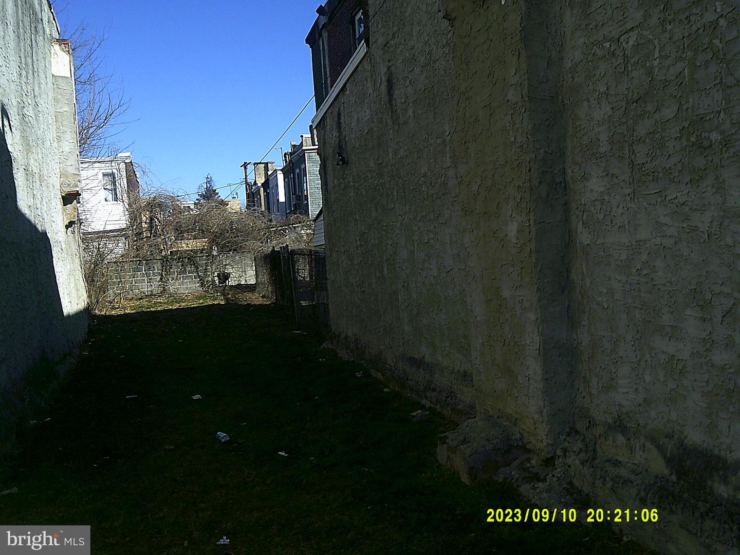 2107 W Westmoreland St Property Photo 4