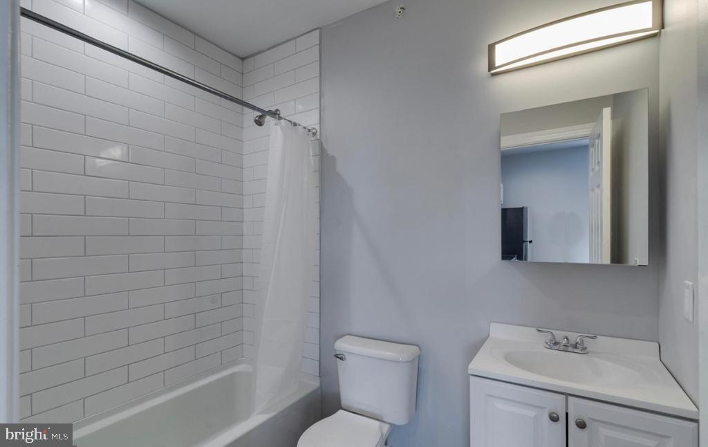 2323-25 Mifflin St Property Photo 12