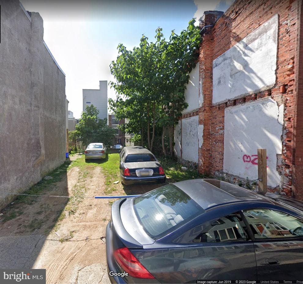 1442 N Hollywood St Property Photo 1