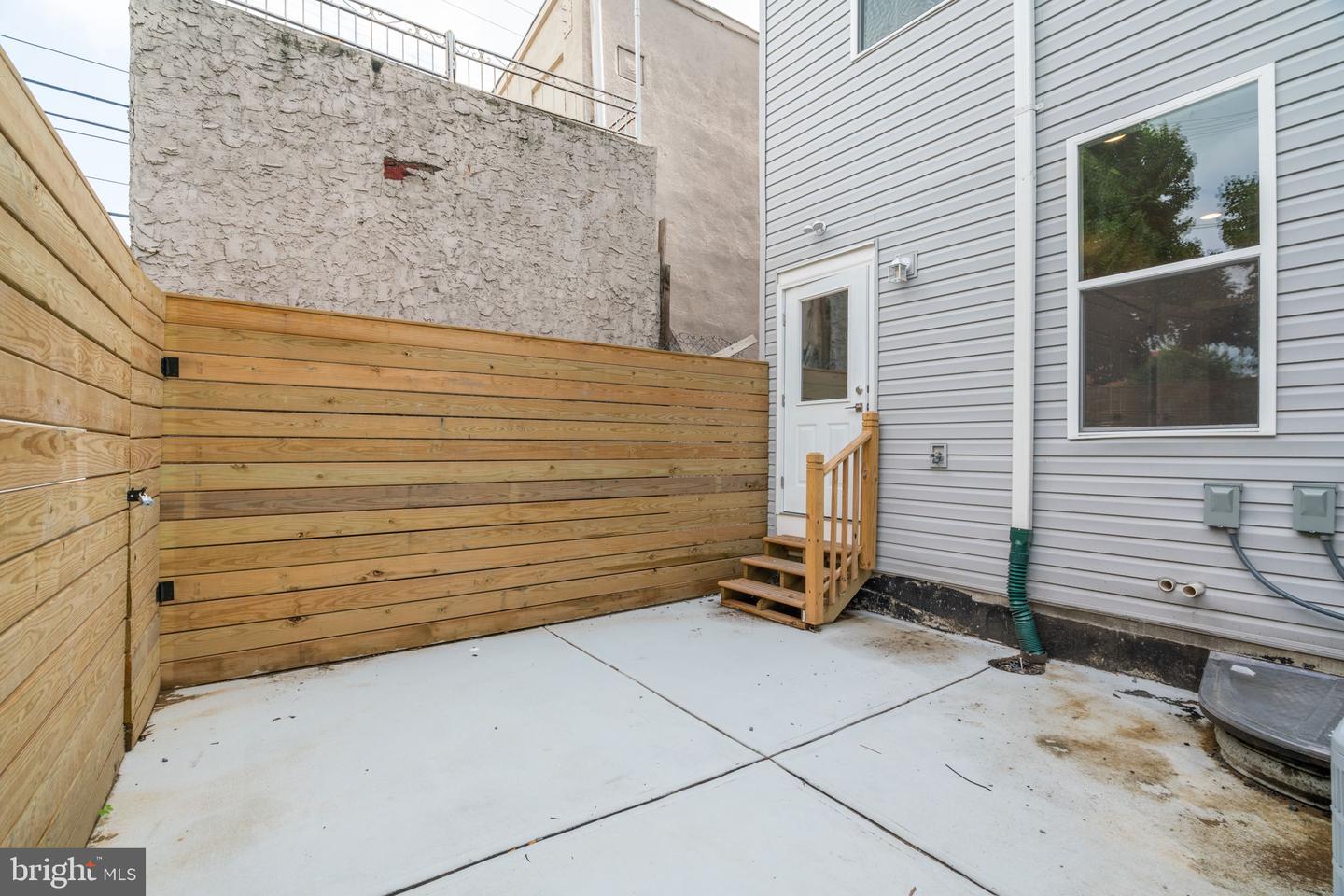 2262 N 2nd St #1 Property Photo 18