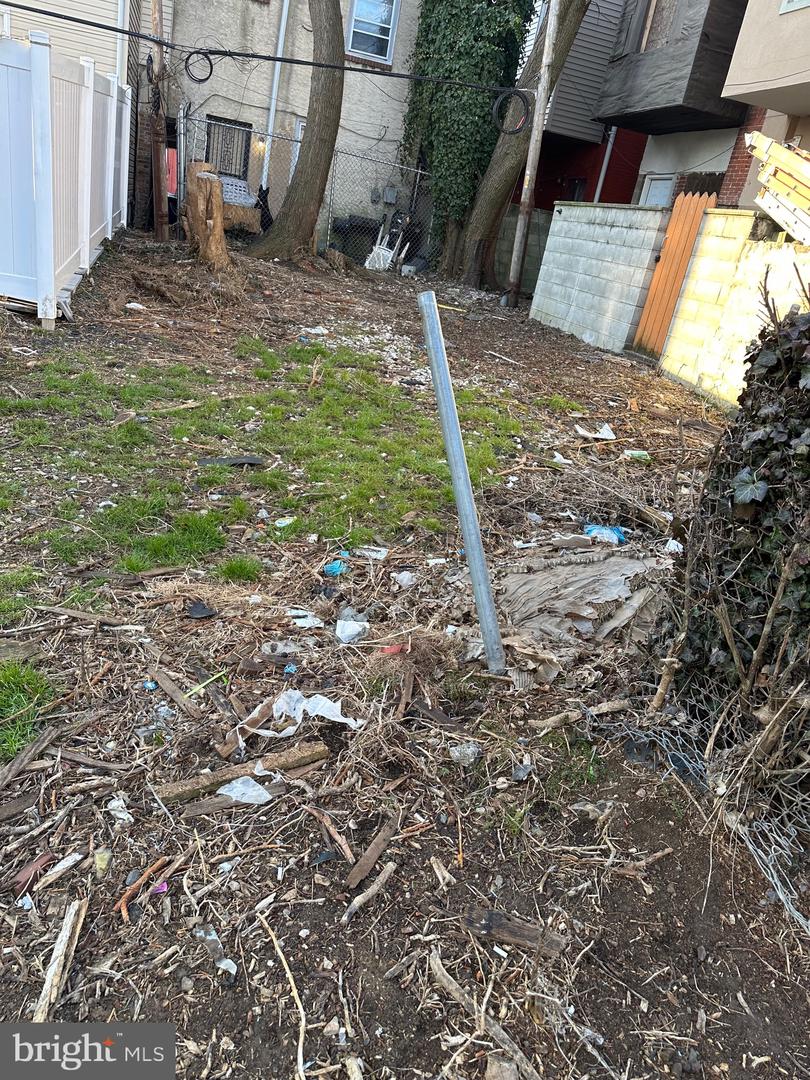 2538 Annin St Property Photo 4