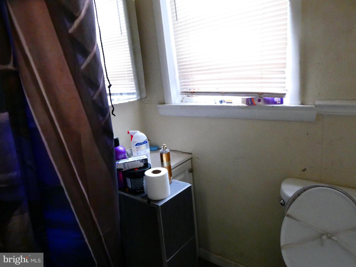 2069 Kingston St Property Photo 11