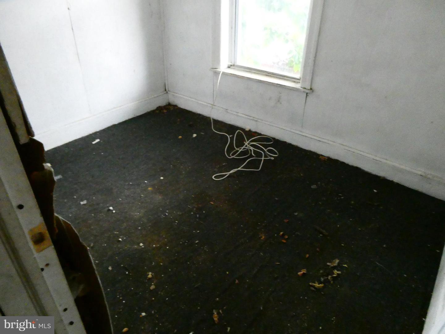 736 E Hilton St Property Photo 8