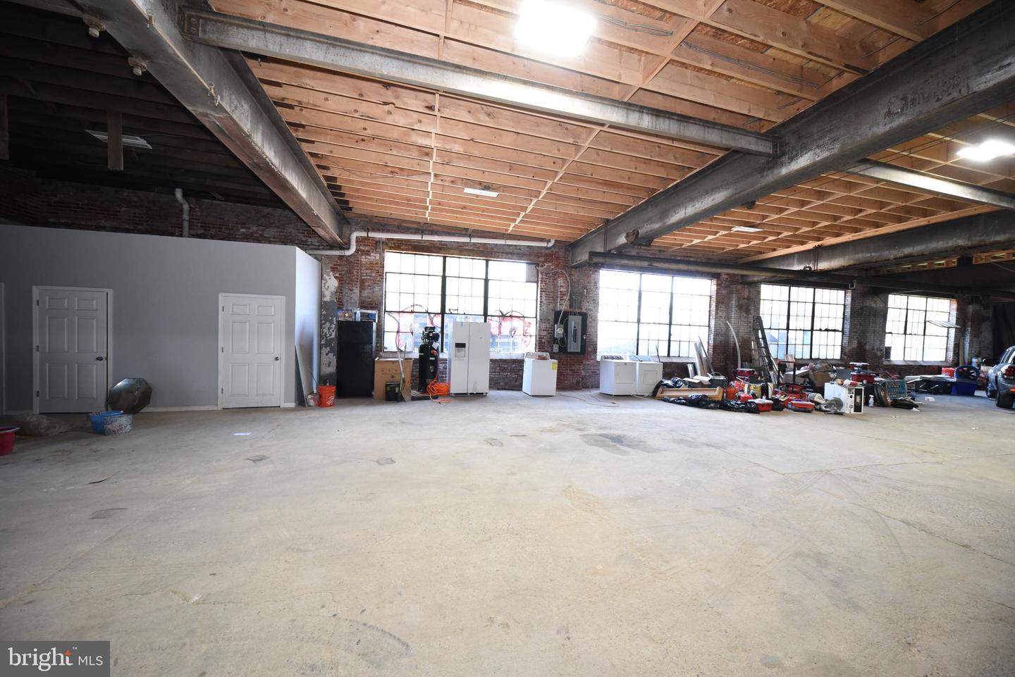 5561 Baynton St Property Photo 23