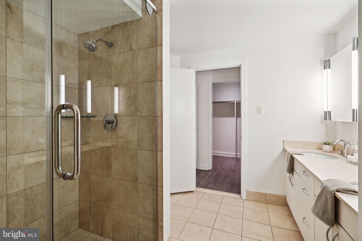 219-29 S 18th St #1110 Property Photo 15