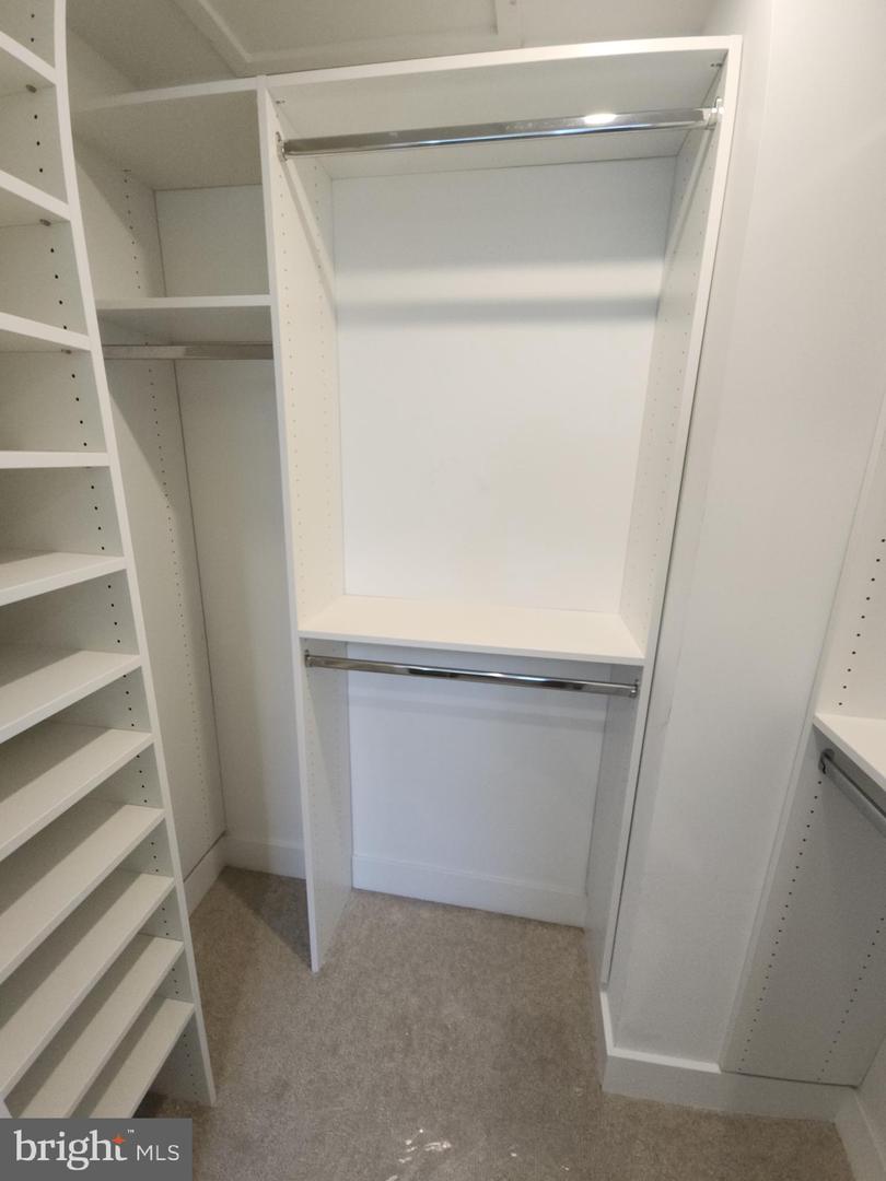 8610 Evergreen Pl #201 Property Photo 16