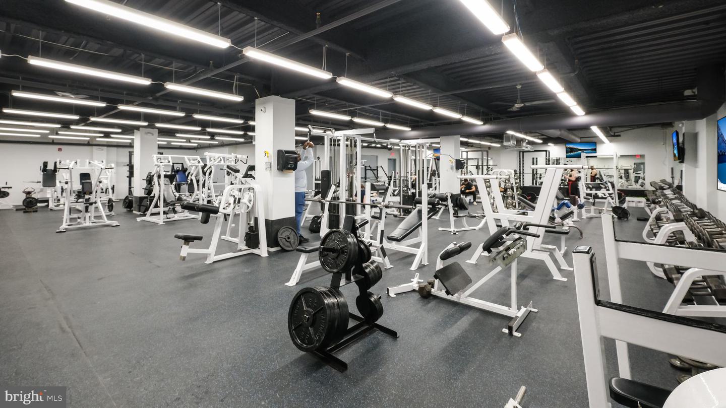 4415 Chestnut St #501 Property Photo 8