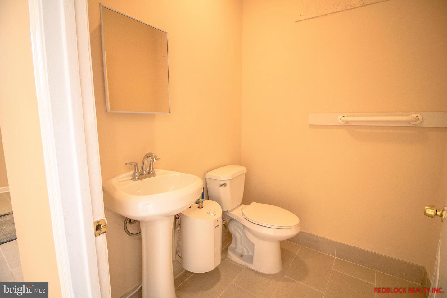 6812 Ogontz Ave Property Photo 5