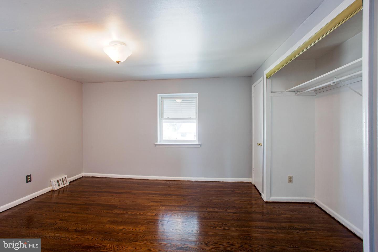 2738 Maxwell St Property Photo 12