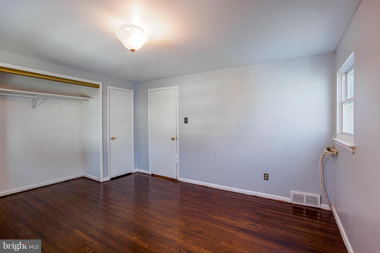 2738 Maxwell St Property Photo 13