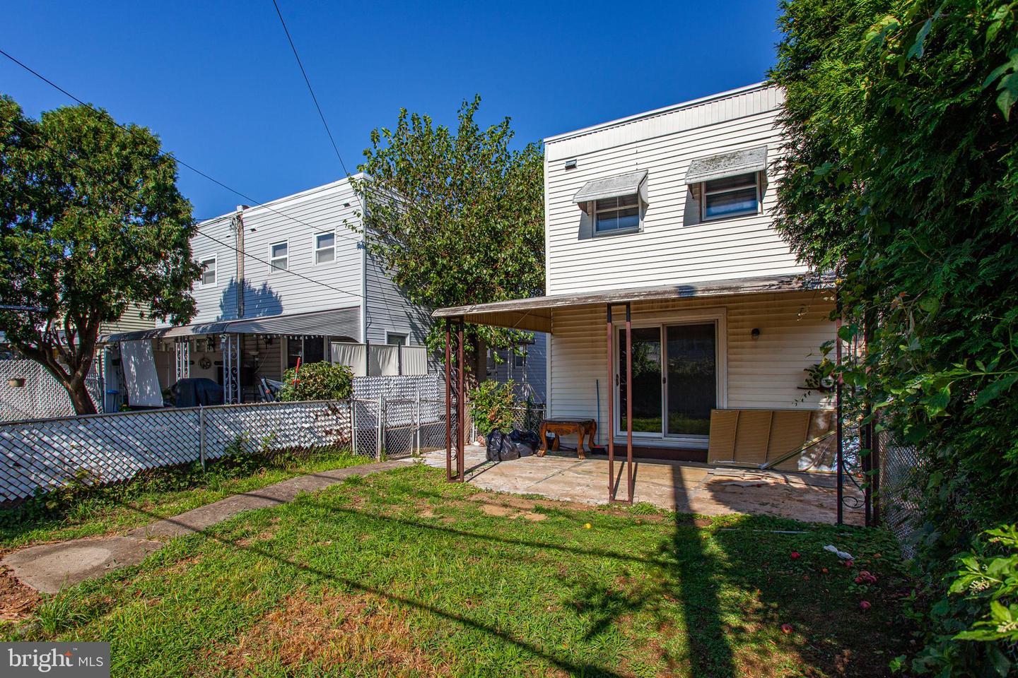 2738 Maxwell St Property Photo 27