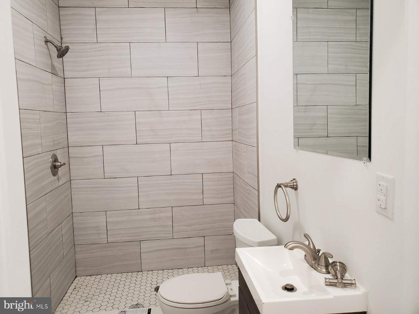 1834 N Bouvier St #1 Property Photo 3
