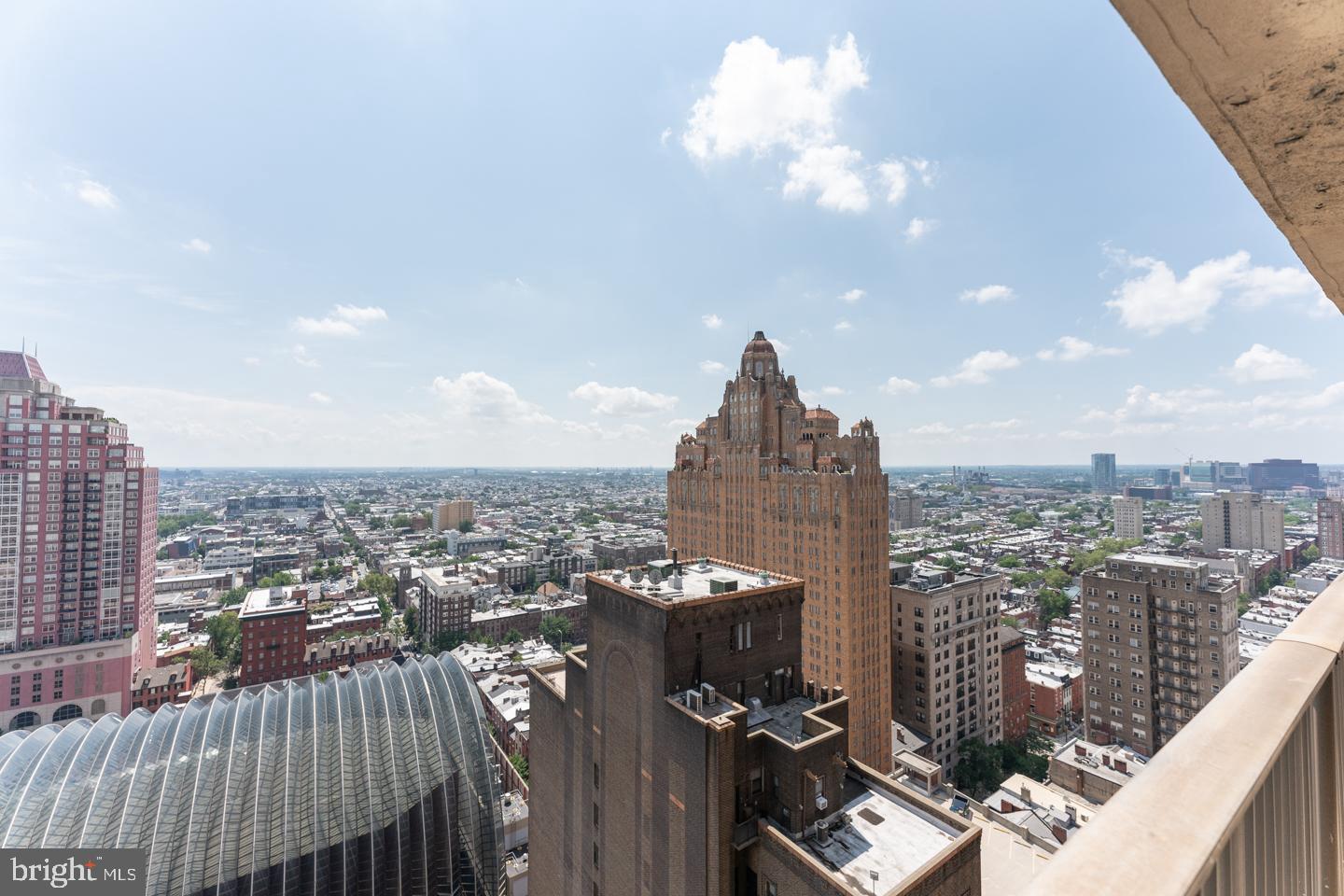 1420 LOCUST ST #24M