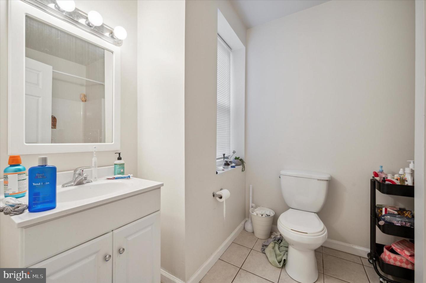 1521 Fontain St Property Photo 18