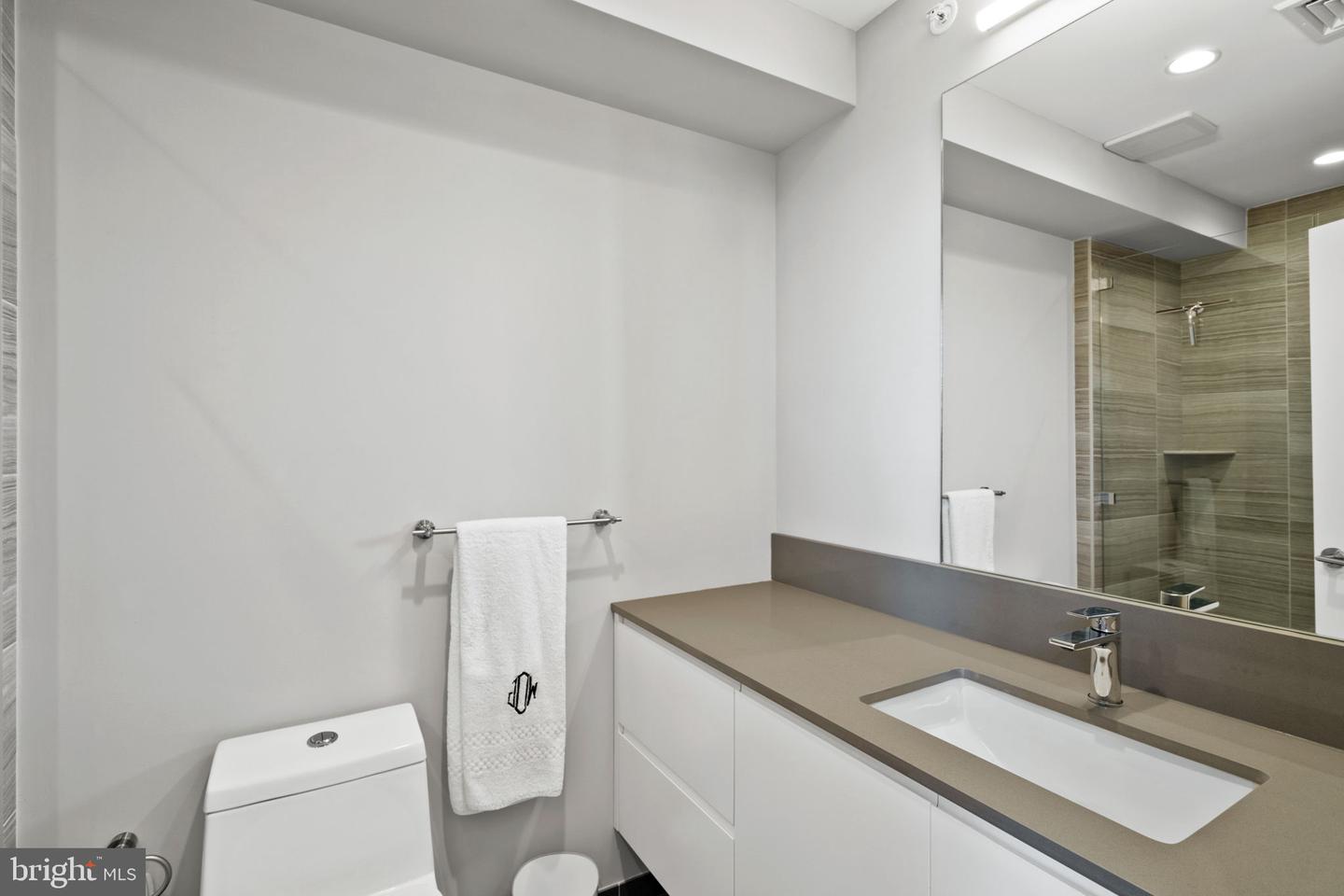 609 Queen St Property Photo 17