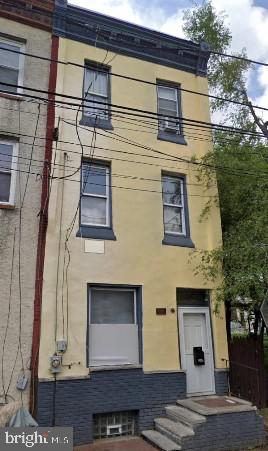 1212 W DAUPHIN ST Property Photo 1