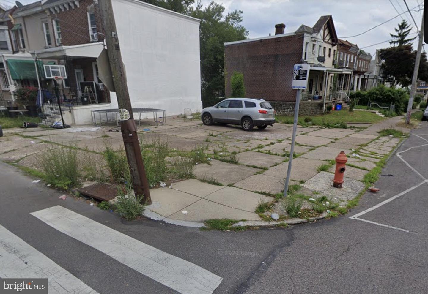 5688-90 Magnolia St Property Photo 3