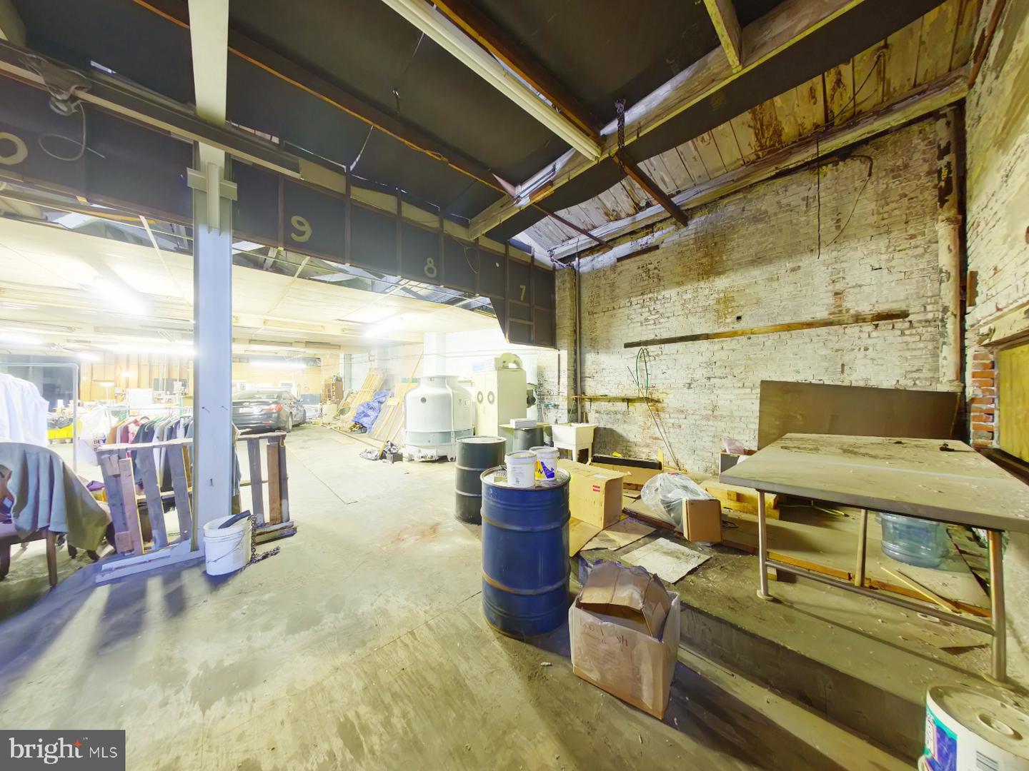 413-17 N 63rd St Property Photo 19