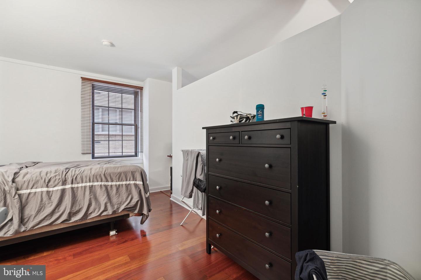219-29 S 18th St #806 Property Photo 4