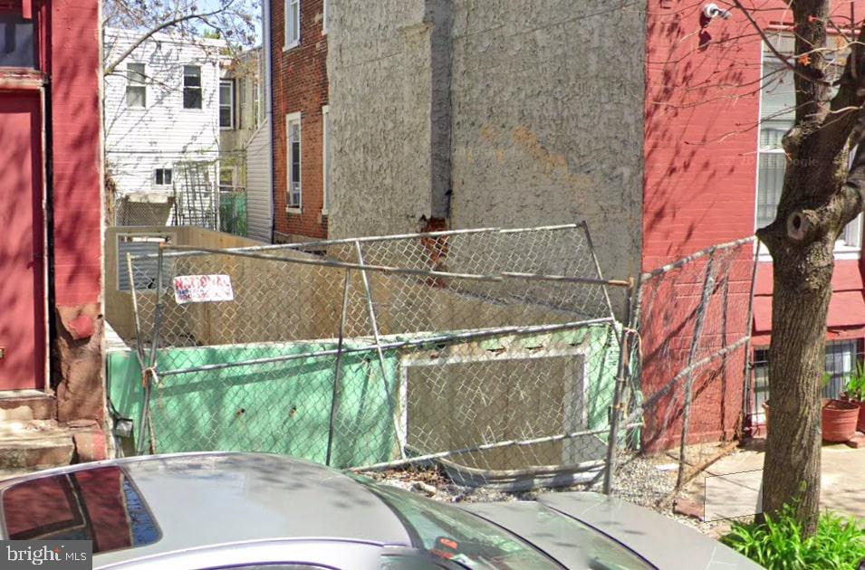 1731 Edgley St Property Photo 2