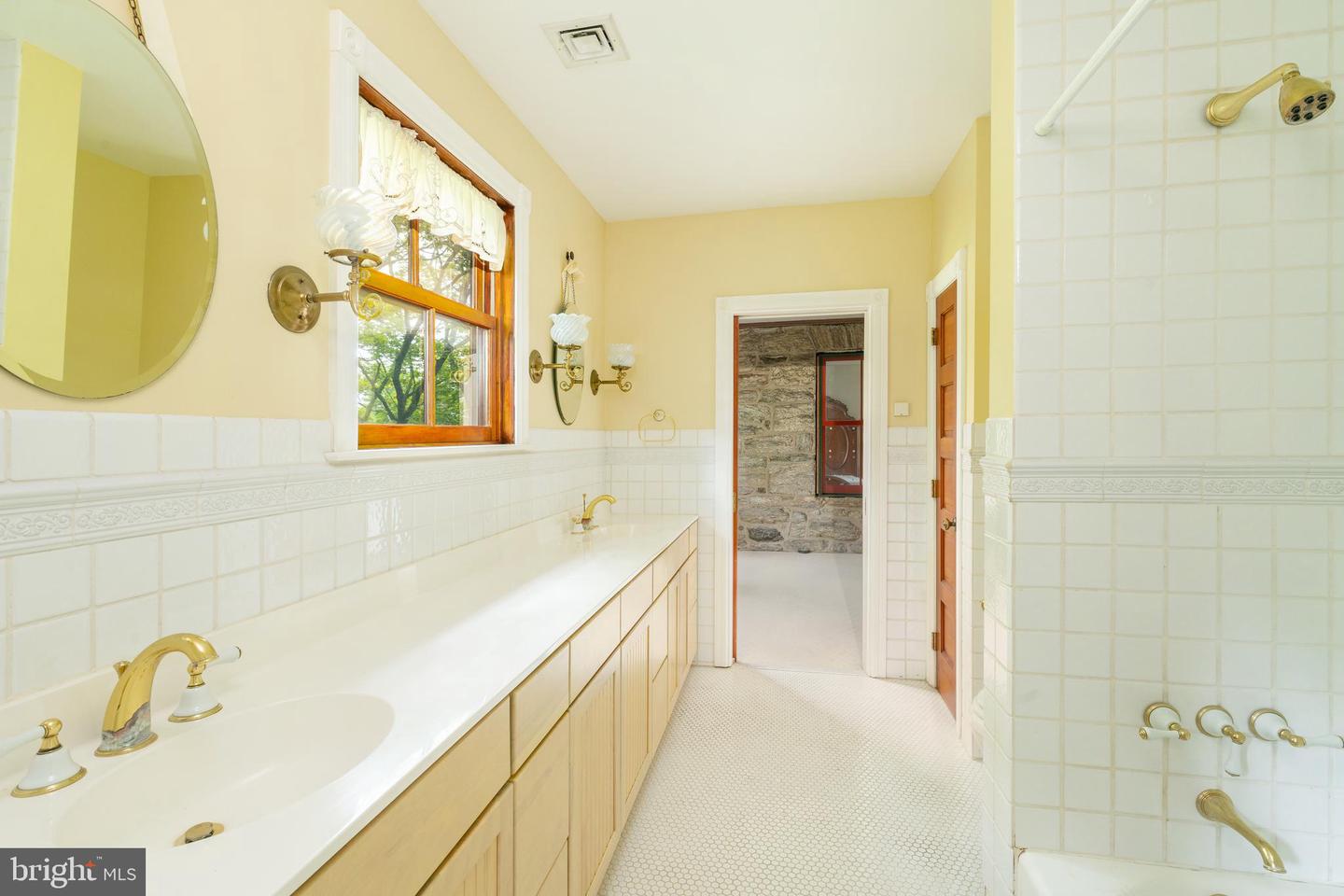 8101 Verree Rd Property Photo 51
