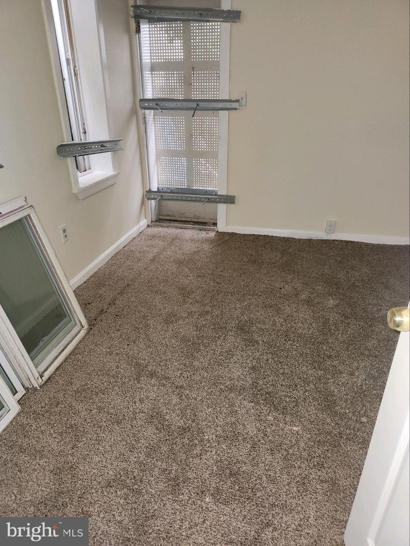 3110 Weymouth St Property Photo 9