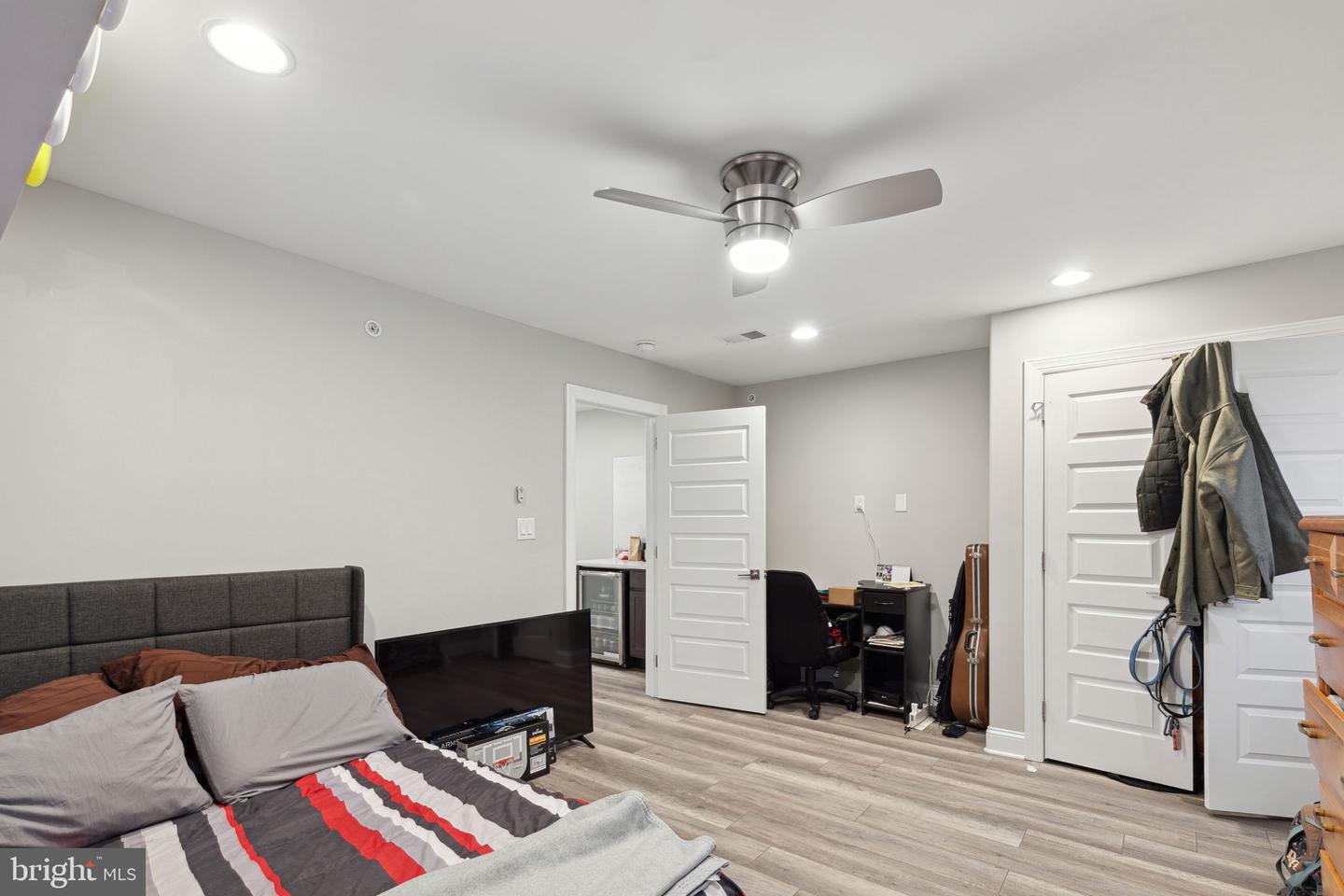 1419 Poplar St Property Photo 10