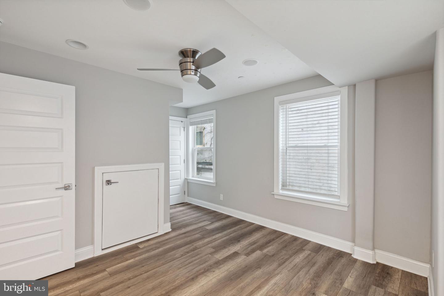 1419 Poplar St Property Photo 11