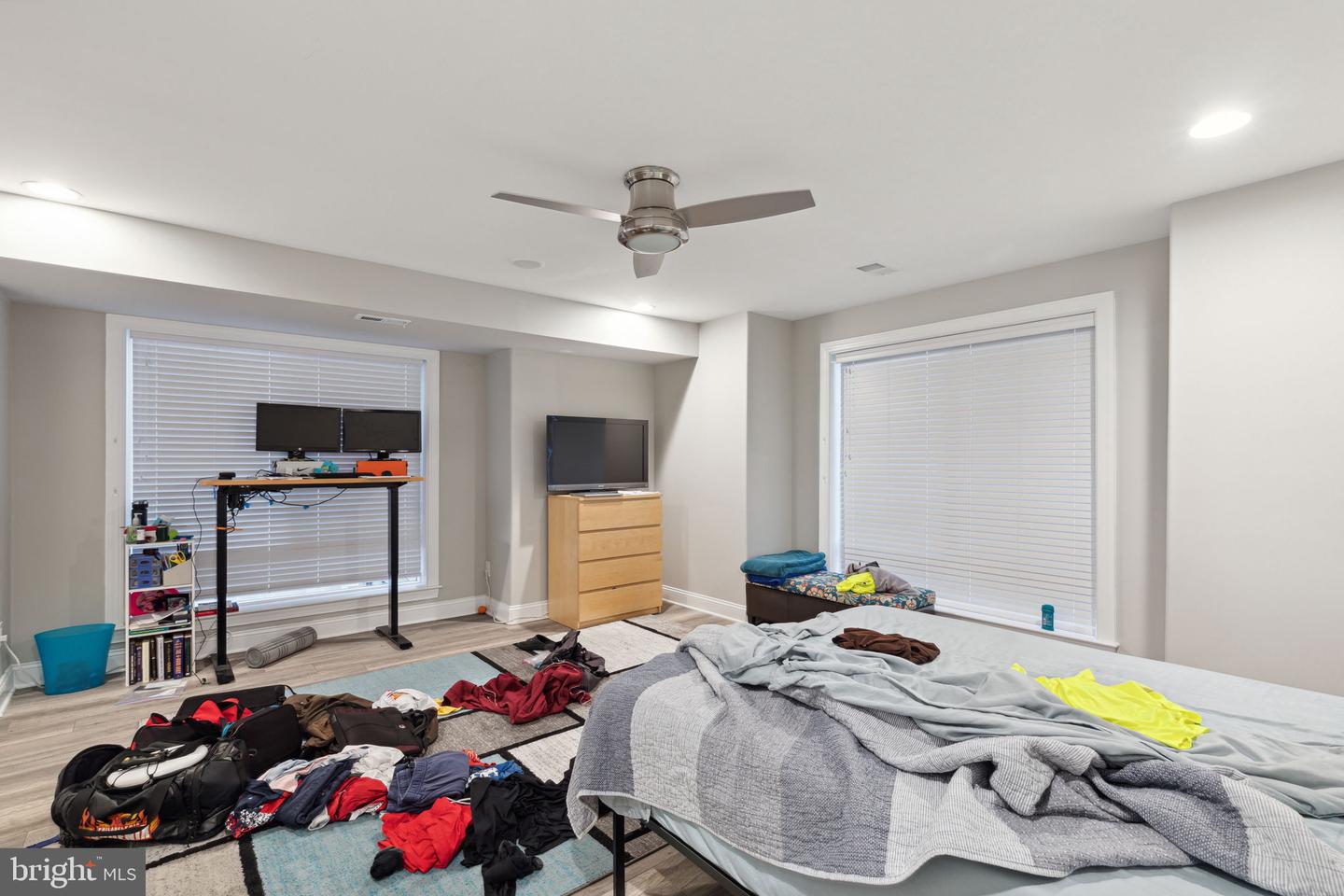 1419 Poplar St Property Photo 18