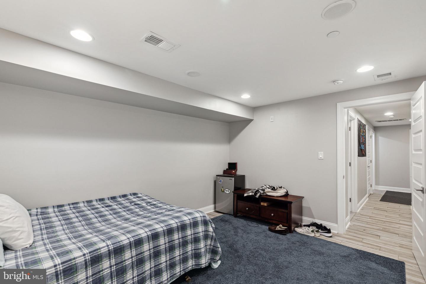 1419 Poplar St Property Photo 37