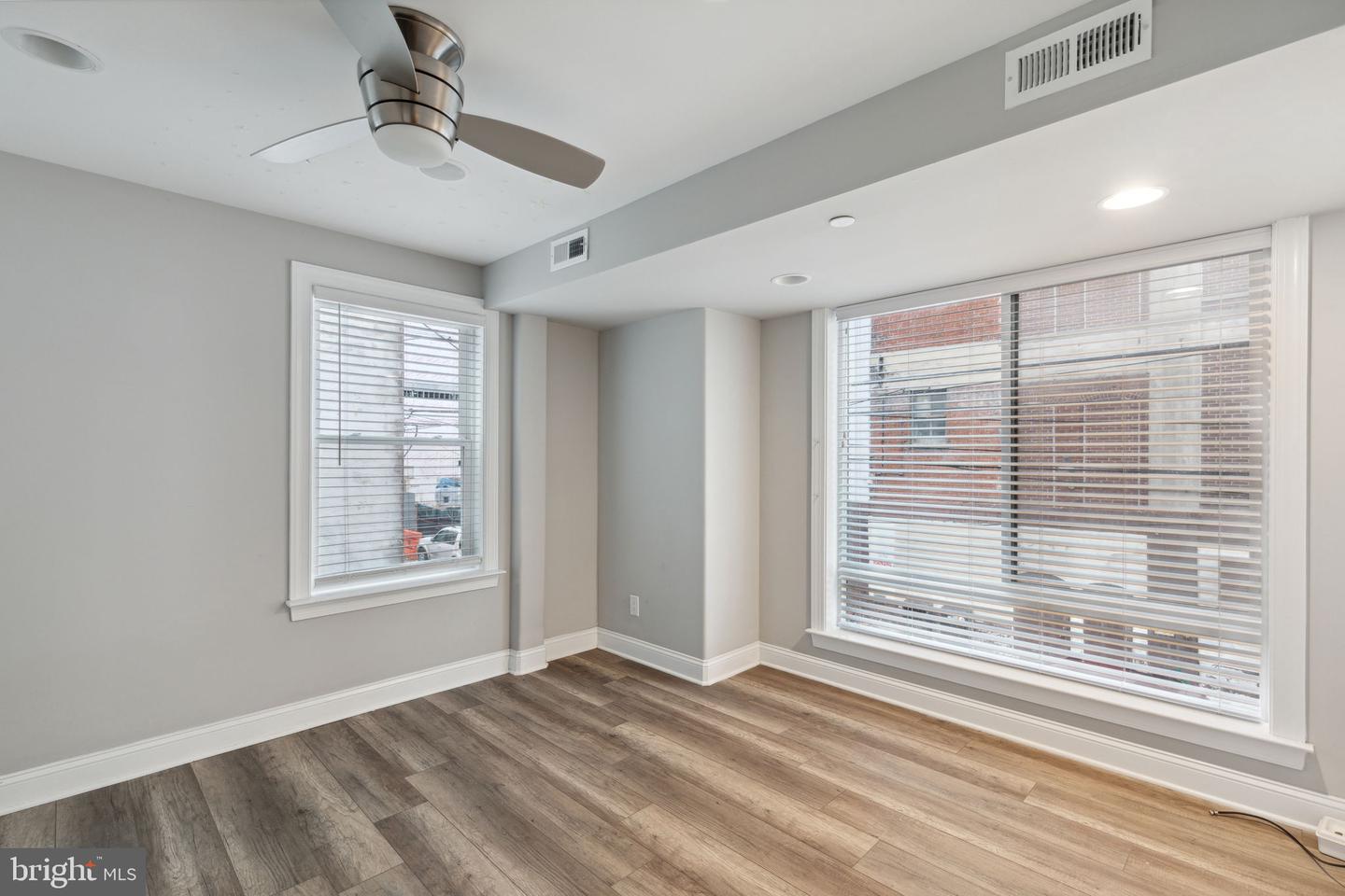 1419 Poplar St Property Photo 57