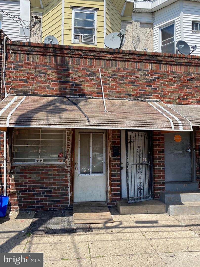 2415 S 62nd St Property Photo 3