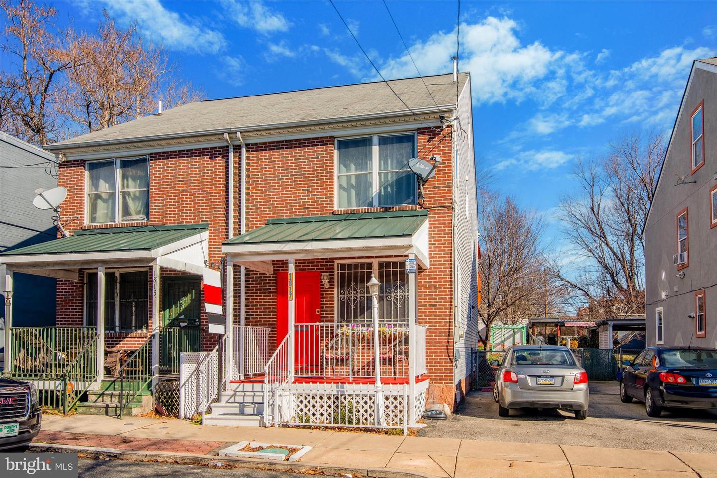 1817 Wilmot St Property Photo 1