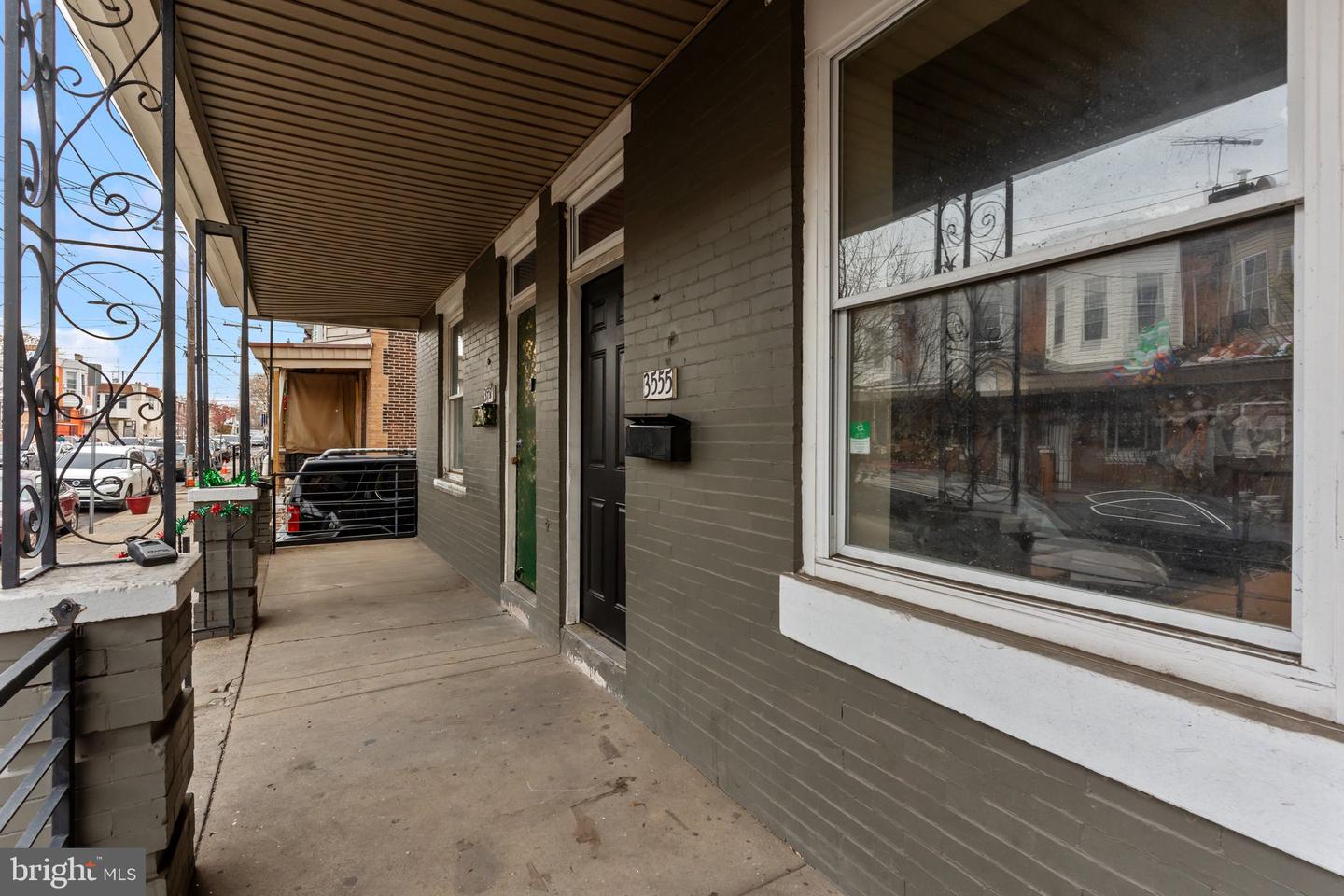 3555 Jasper St Property Photo 4