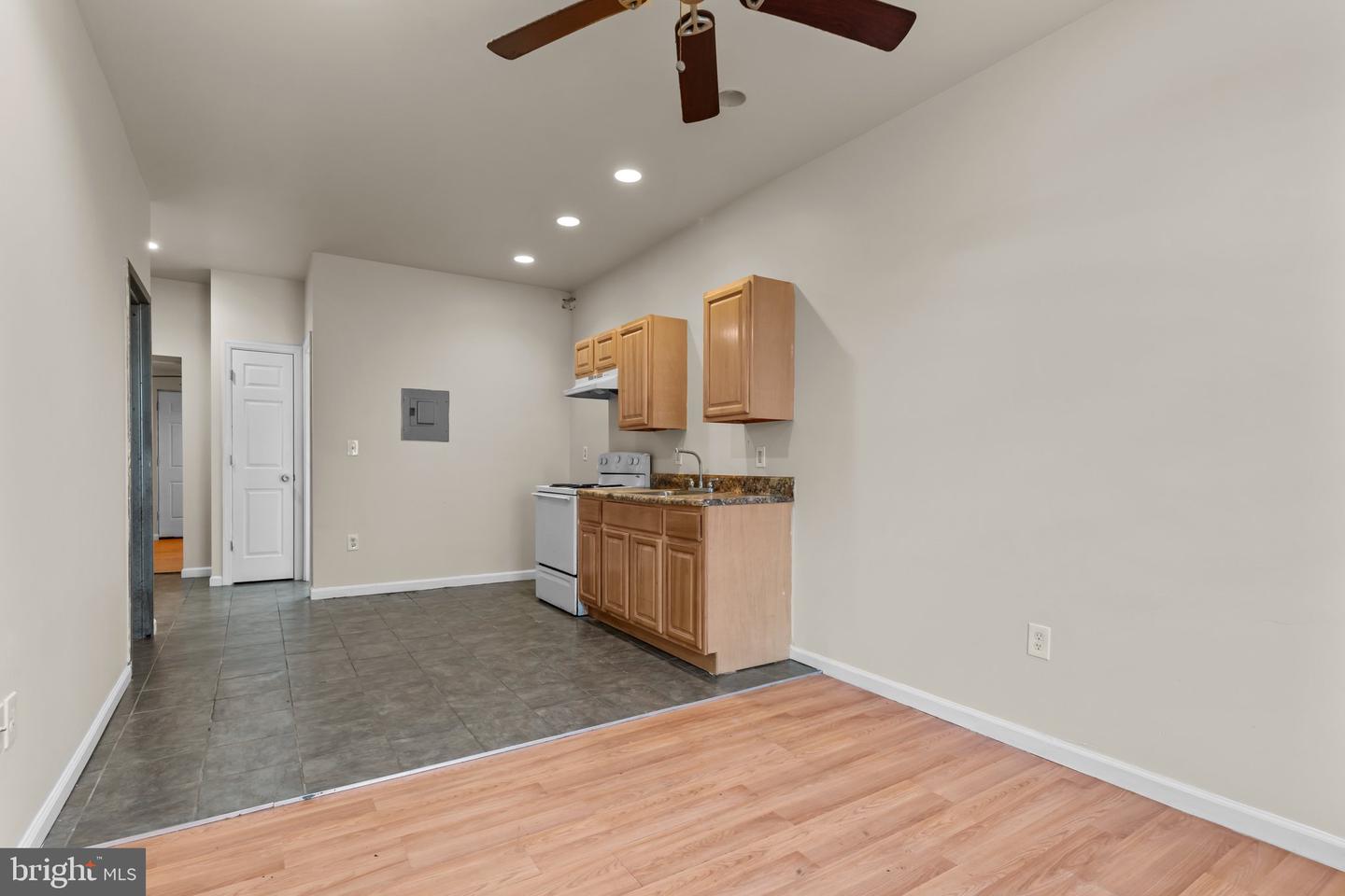 3555 Jasper St Property Photo 5
