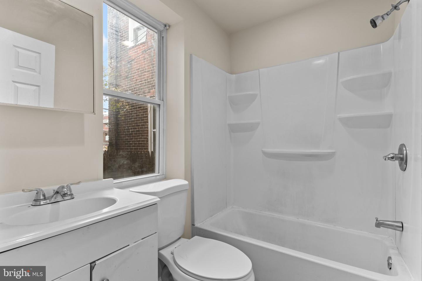3555 Jasper St Property Photo 12