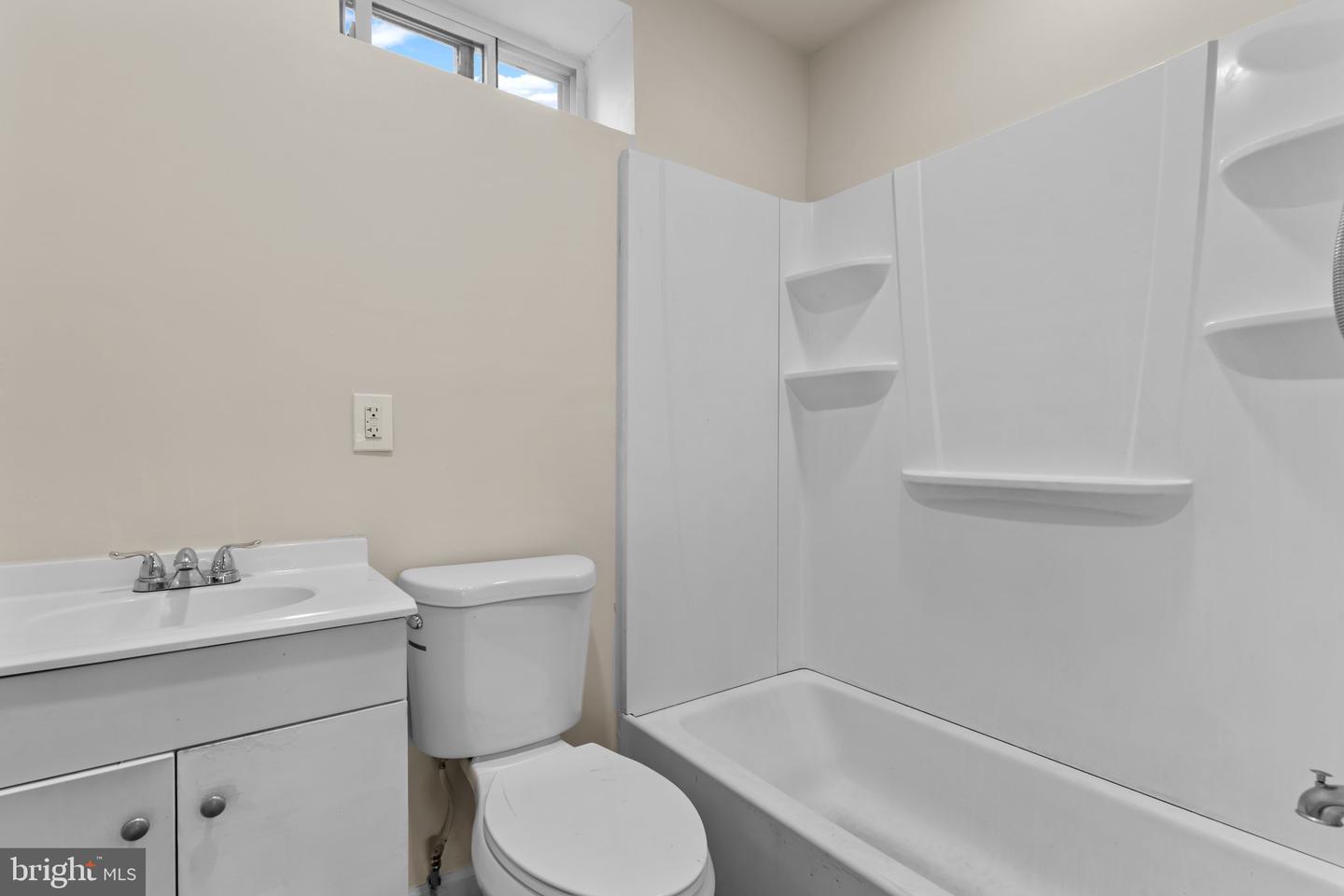 3555 Jasper St Property Photo 27