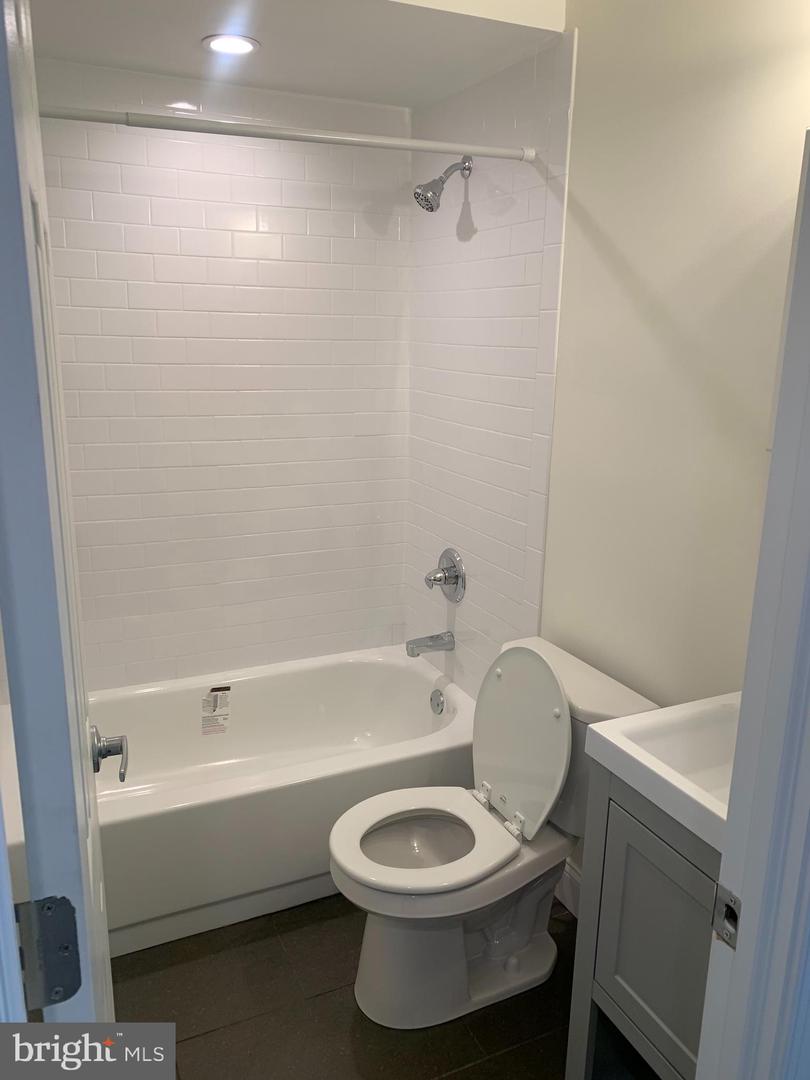 1518 E Passyunk Ave Property Photo 14