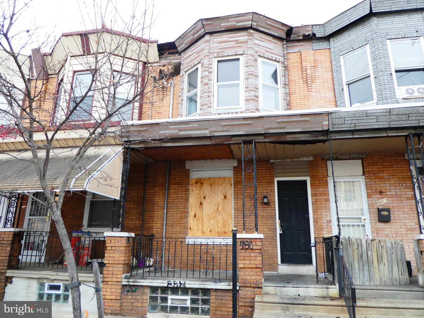 3569 JASPER ST Property Photo 1