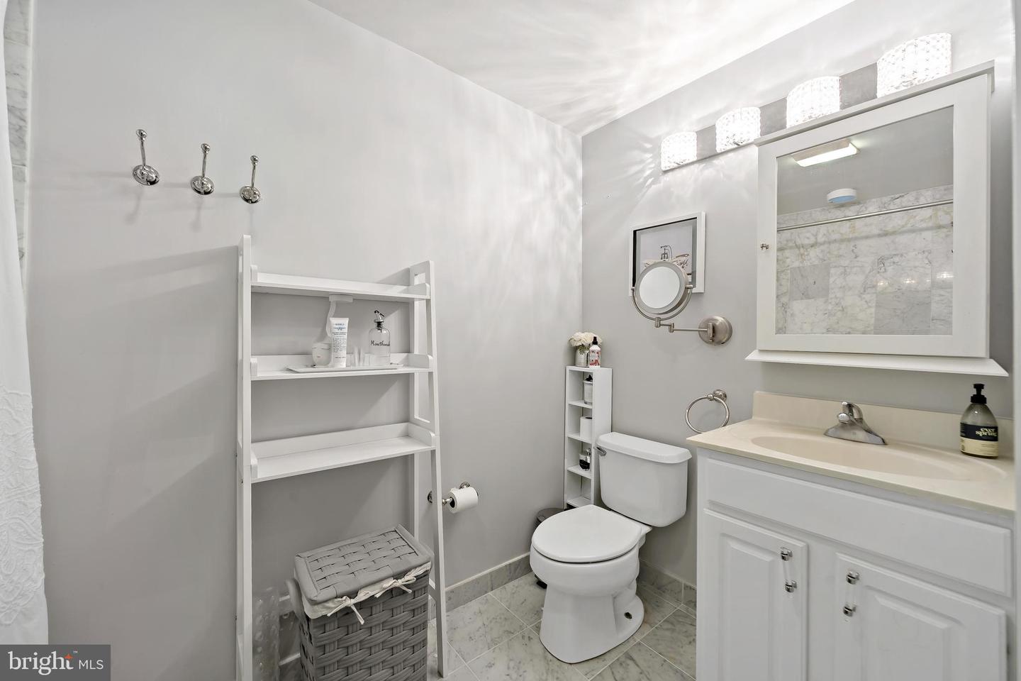 1500 Chestnut St #10e Property Photo 9