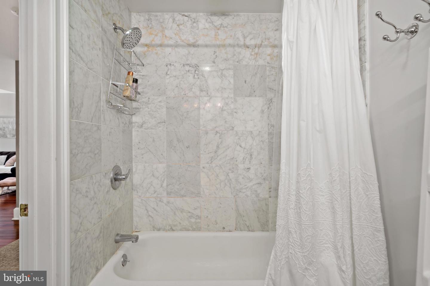 1500 Chestnut St #10e Property Photo 10