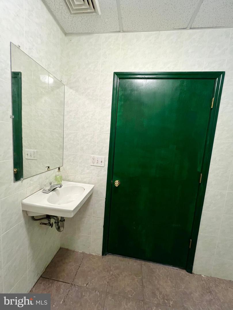 5529-31 Lansdowne Ave Property Photo 78