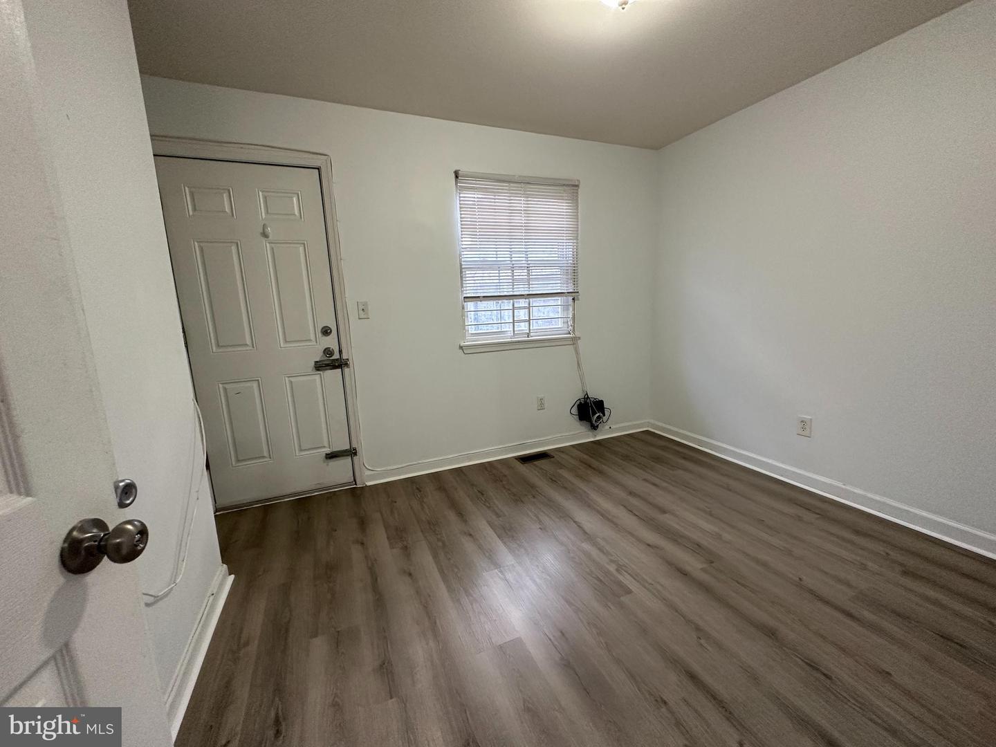1734 Monument St Property Photo 7