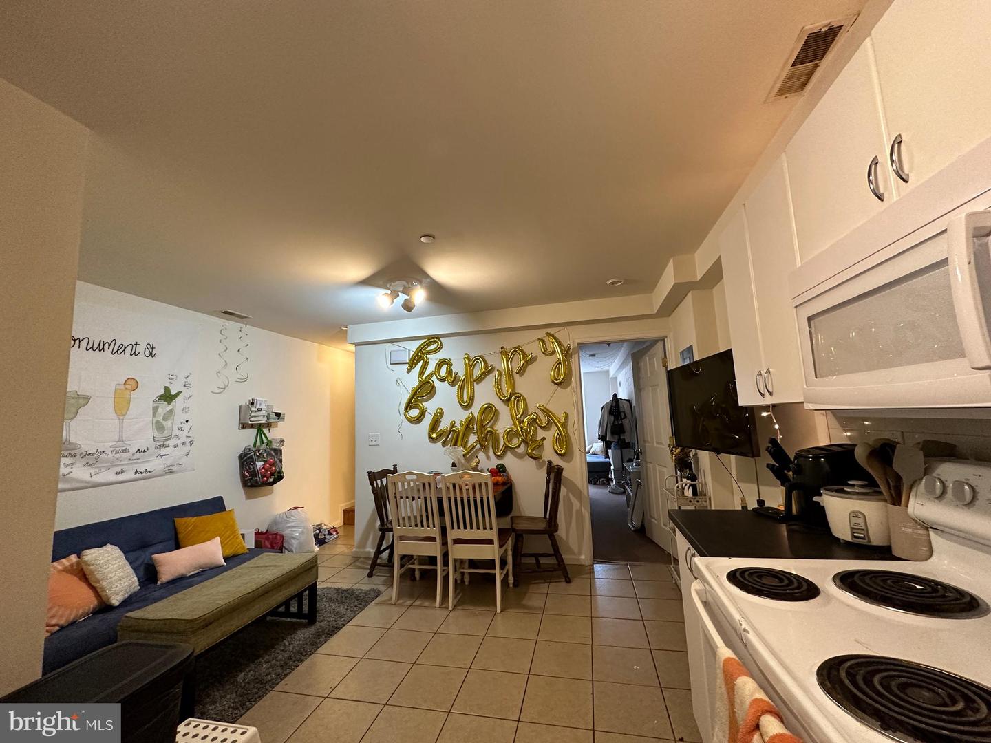 1734 Monument St Property Photo 23