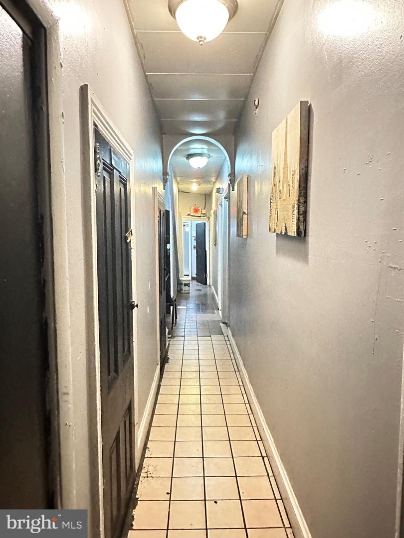 1902-04 W Tioga St Property Photo 16