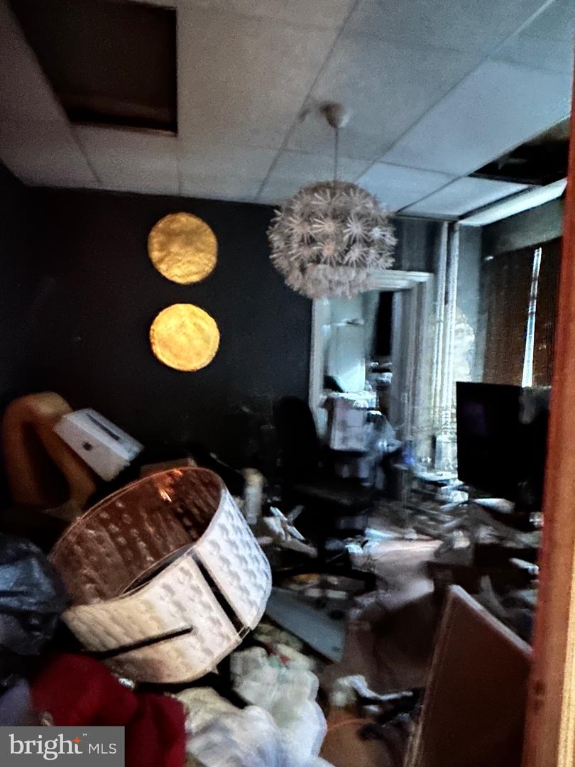 1902-04 W Tioga St Property Photo 26