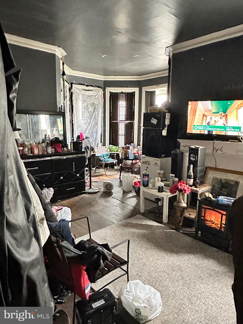 1902-04 W Tioga St Property Photo 28