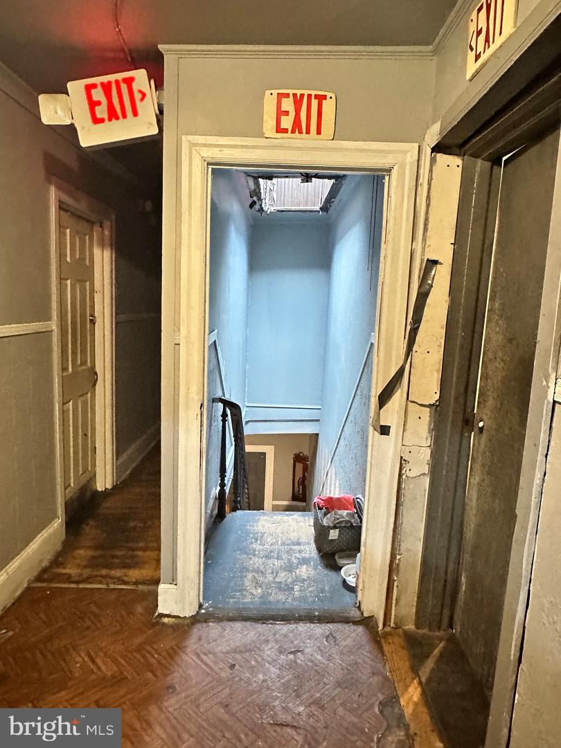 1902-04 W Tioga St Property Photo 32